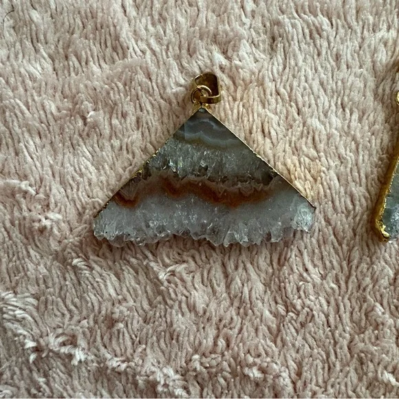 Stone Peak - 1 Handmade Pendant - Picture 4 of 4